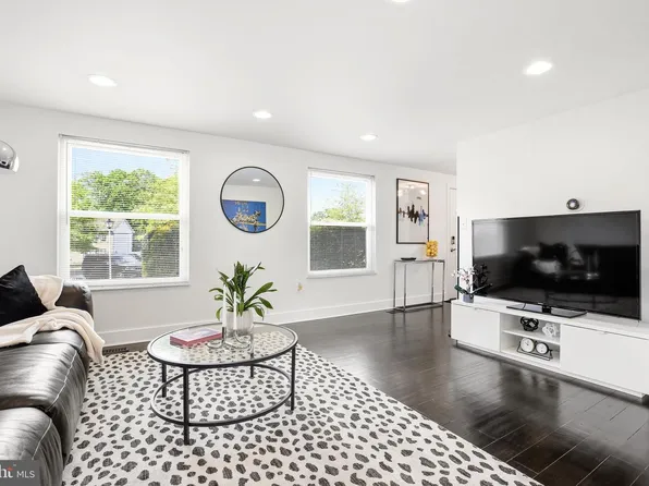 8702 Bolero Ct, Clinton, MD 20735