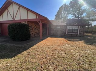 5111 Roadrunner Dr, Durant, OK 74701