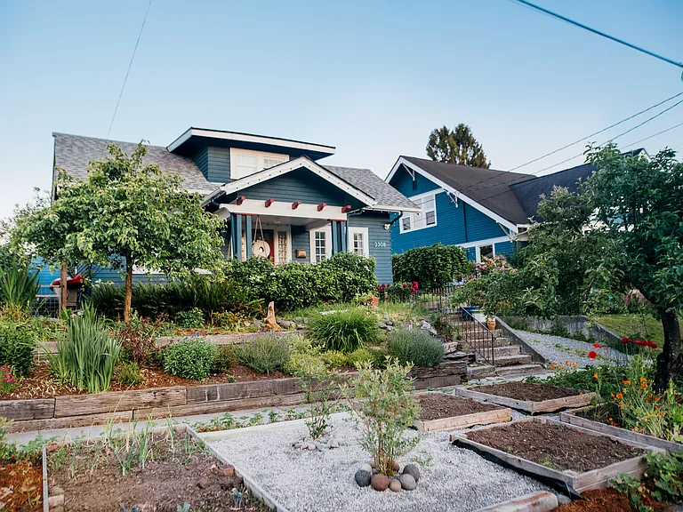 2308 I St — Photo 2