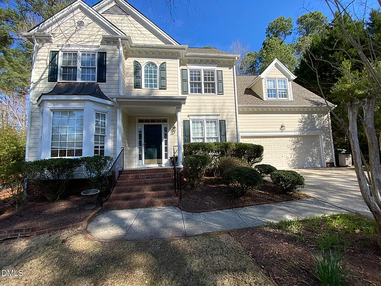 108 Flora Springs Dr — Photo 2