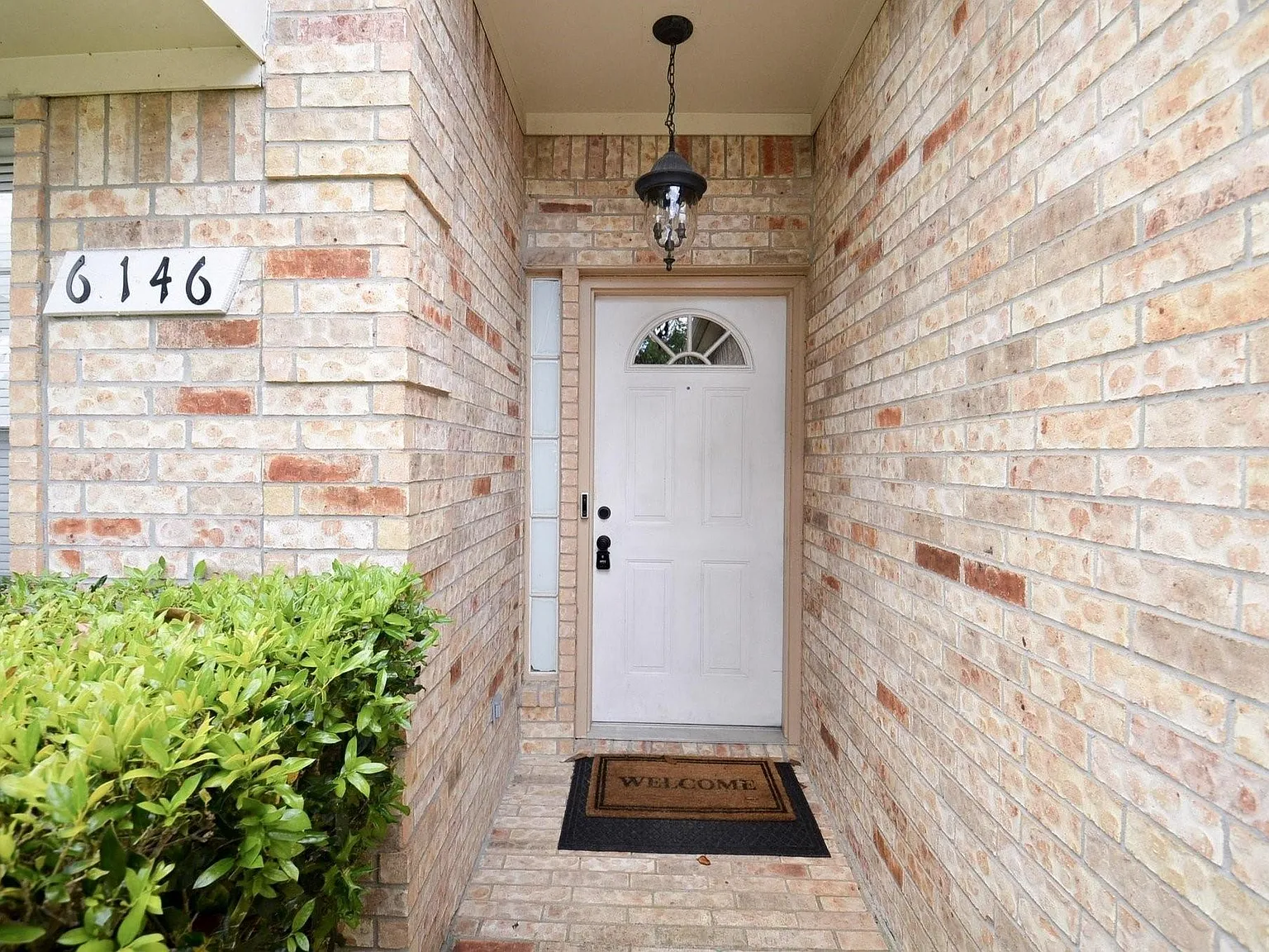 3 bed, 2.0 bath, 1494 sqft, $1,900 — Photo 4