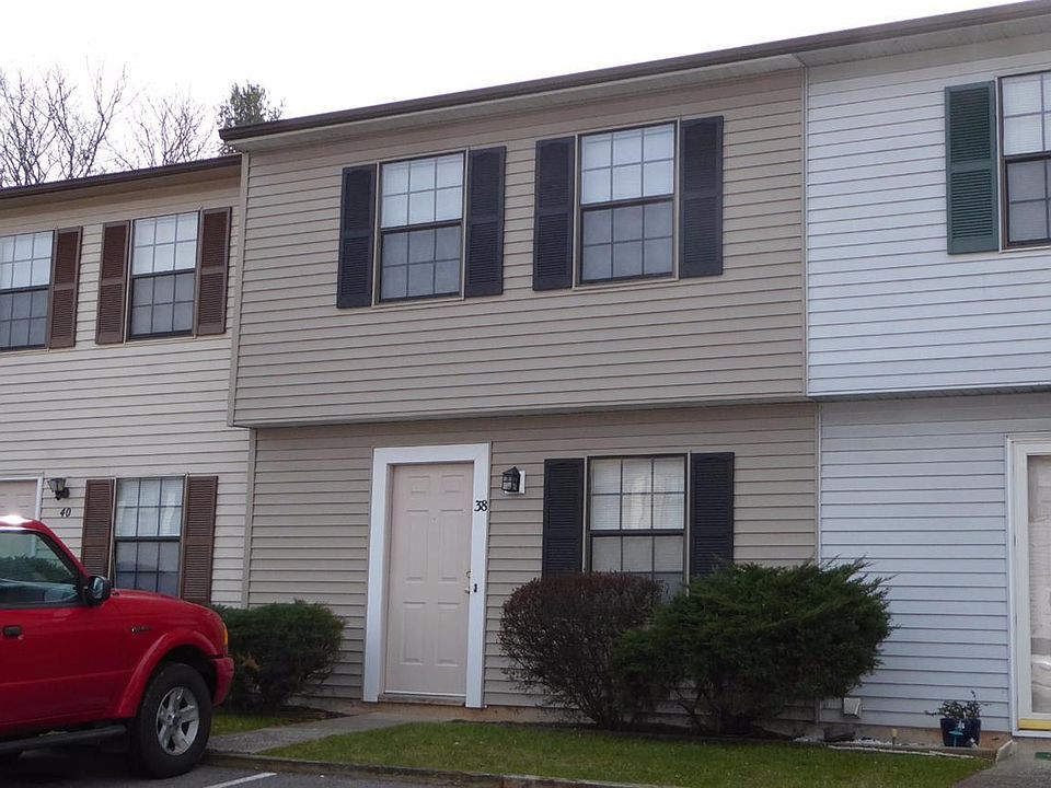 1st image of 38 Countryplace Ln