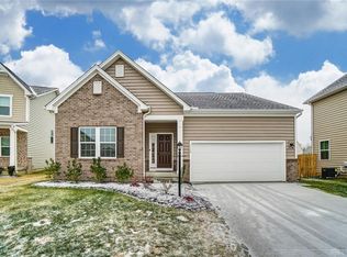 1114 Scullers Ln, Fairborn, OH 45324