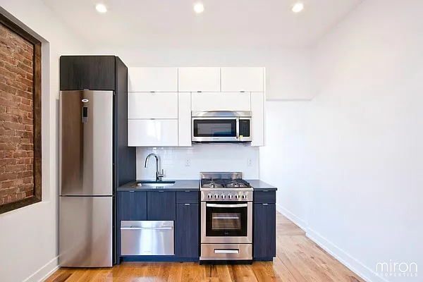 Rented by Miron Properties | media 20