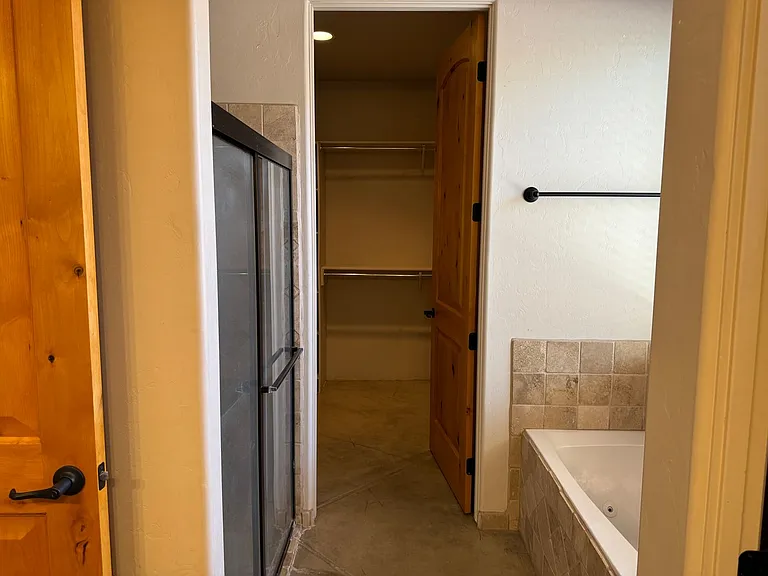 1717 N Baxter Dr — Photo 35