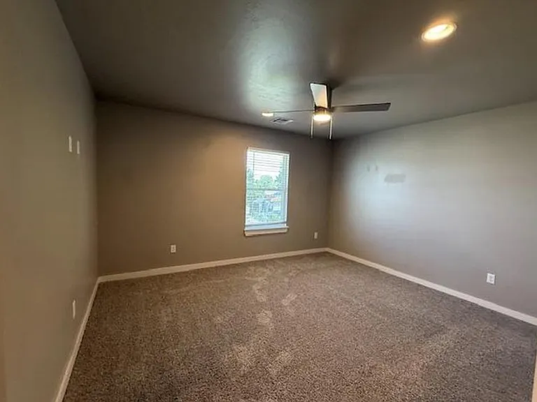 604 Abadan Dr — Photo 14