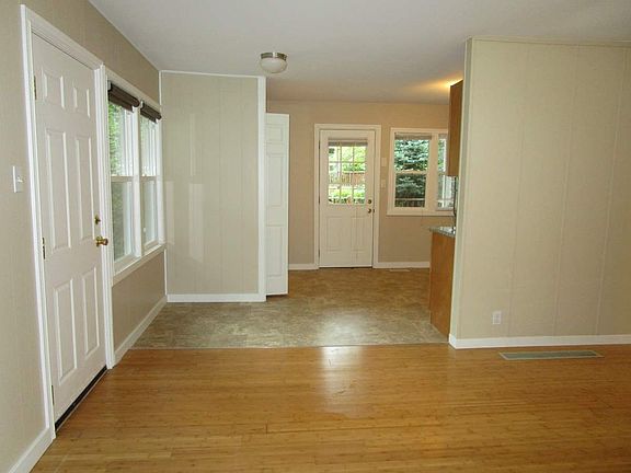 4th image of 3223 Tarabochia St