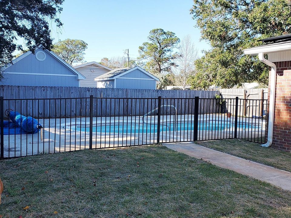 1st image of 408 Holmes Blvd NW