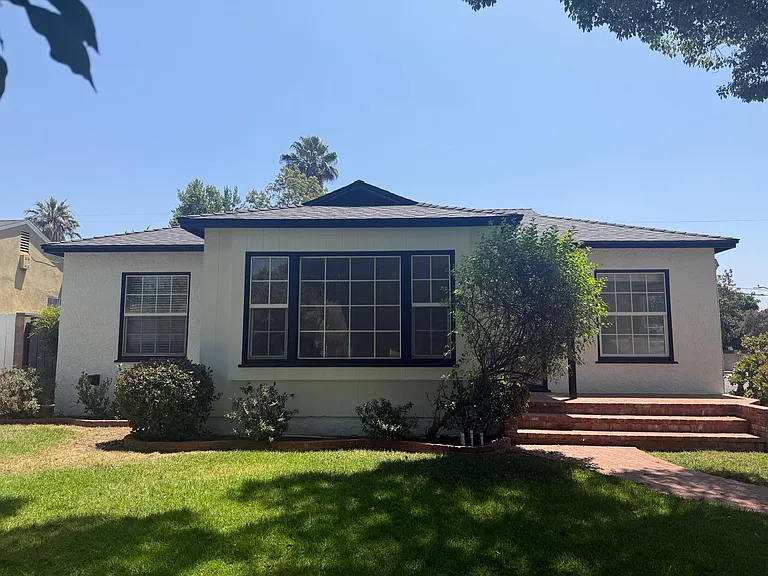 6524 Forbes Ave — Photo 2