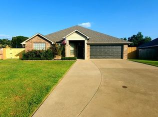 1924 Golden Bay, Whitehouse, TX 75791
