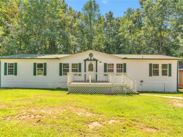 121 Breezewood Dr, Westminster, SC 29693