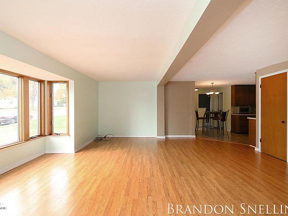 2nd image of 213 Netherfield St NW