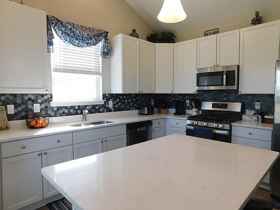 4th image of 1942 Canning Pl