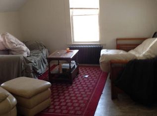 194 College St #1, Amherst, MA 01002