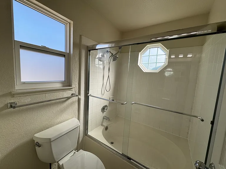 1870 Wembley Ct — Photo 19