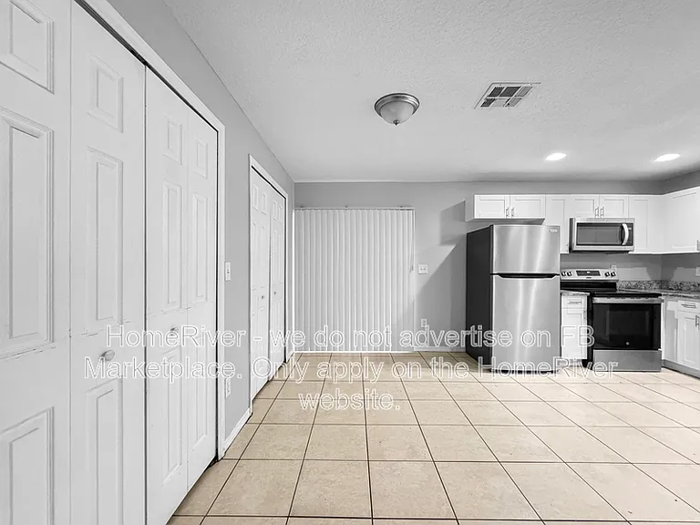 2213 E Emma St — Photo 7