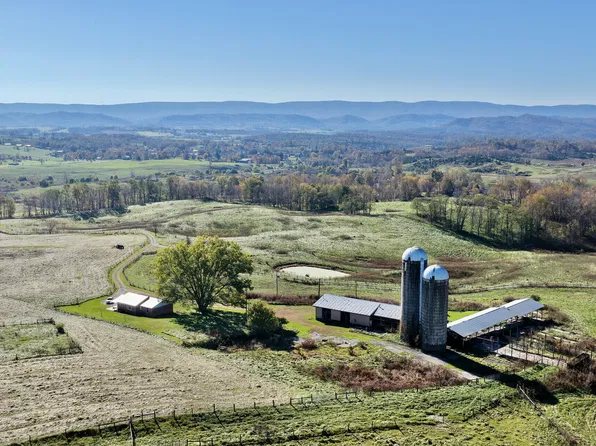 180 Old Spruce Rd, Sinks Grove, WV 24983
