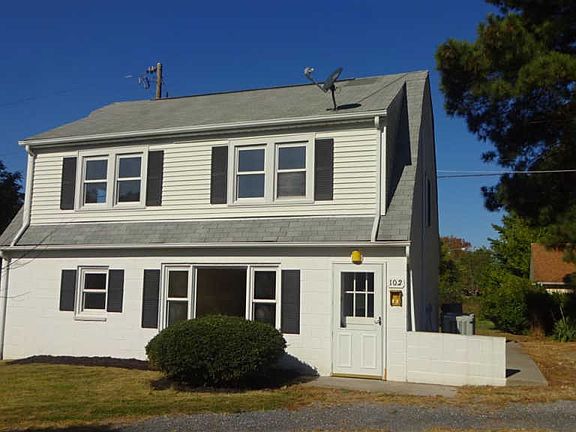 2nd image of 102 Loch Lane Dr