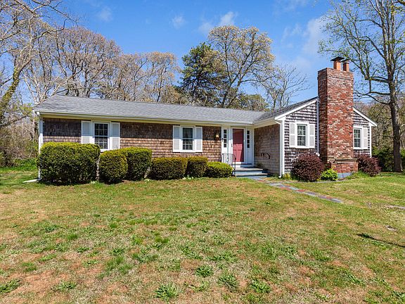 3rd image of 1230 Massasoit Road