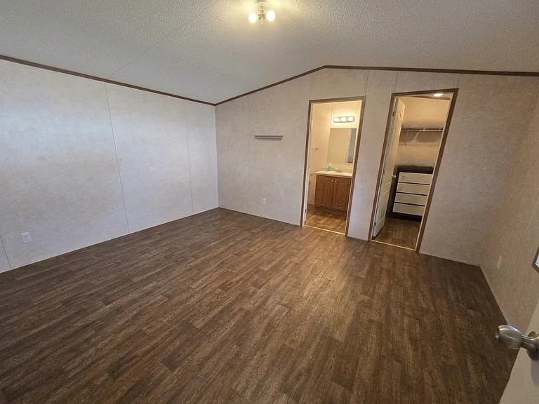 Swan Lake - Rent to Own — Photo 38