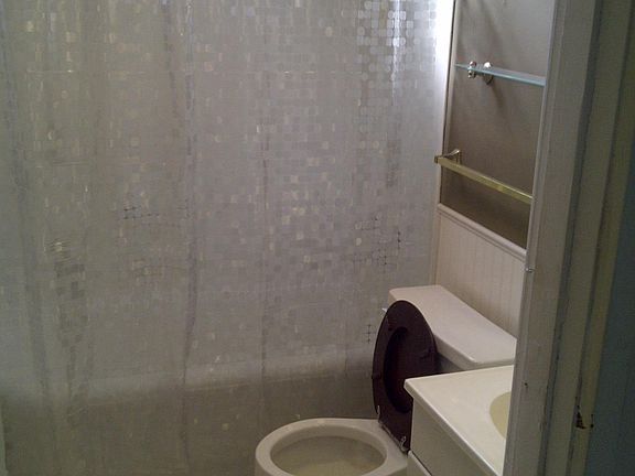2nd image of 722 Francis St APT 201