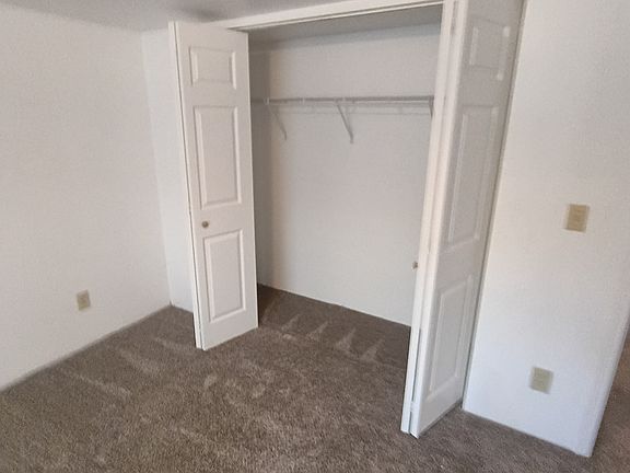 2nd image of 119 1/2 SE 9th St
