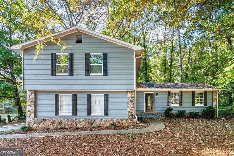 1st image of 3663 Burlingham Dr