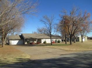 2101 Ryan Dr, Weatherford, OK 73096