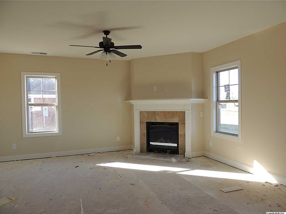 3rd image of 110 Carlton Cash Dr