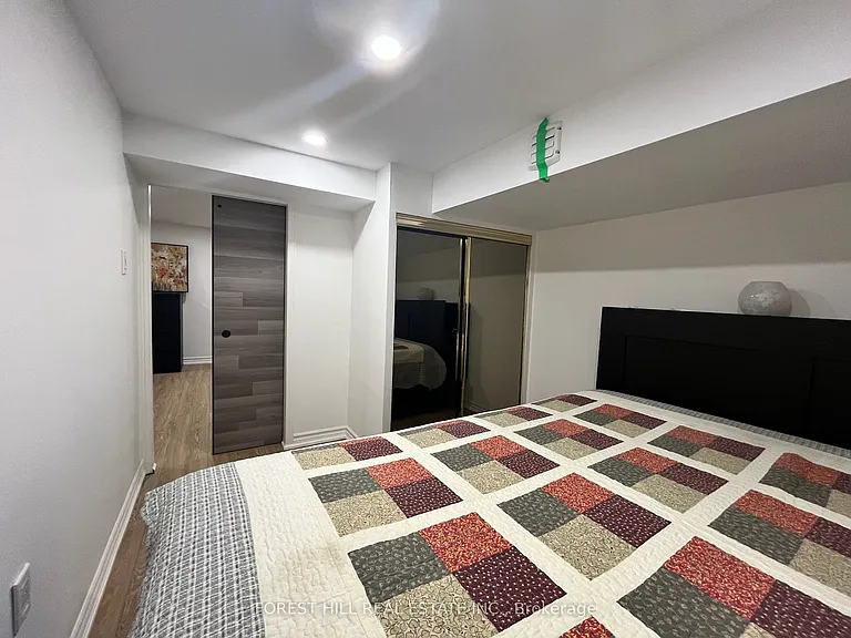 960 Briar Hill Ave #BASEMENT — Photo 10