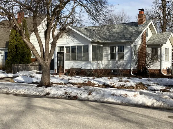 918 Roosevelt Ave, Ames, IA 50010