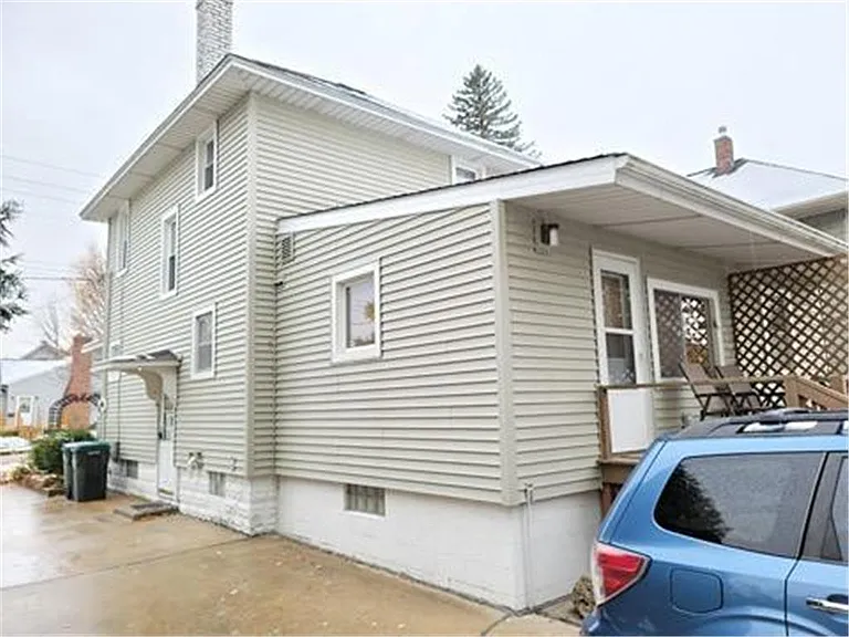 1121 E Center St — Photo 12
