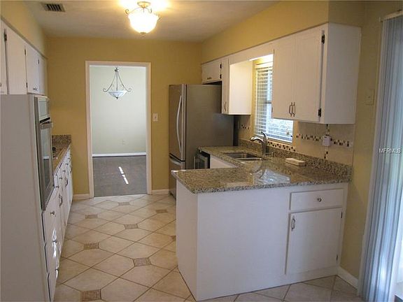 4th image of 4425 Blonigen Ave