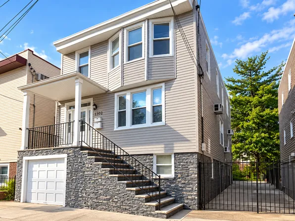 1302 7th St, North Bergen, NJ 07047