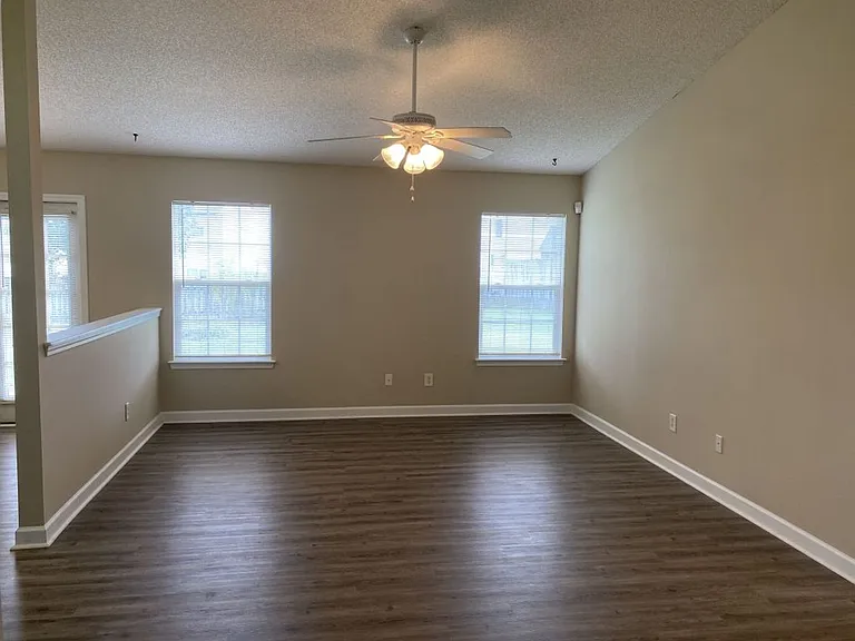 4924 Aldersbrook Dr — Photo 4