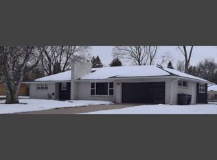 261 Saint Marys Blvd, Green Bay, WI 54301