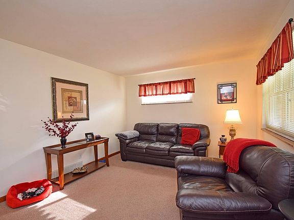 3rd image of 3756 Nightingale Dr