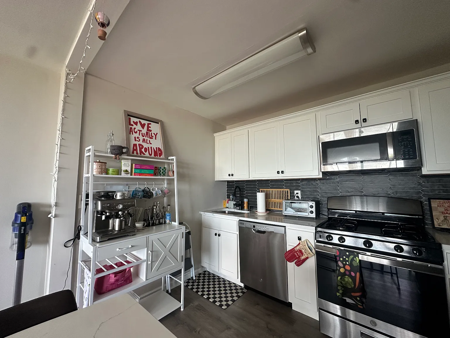 Studio, 650 sqft, $1,700 — Photo 4