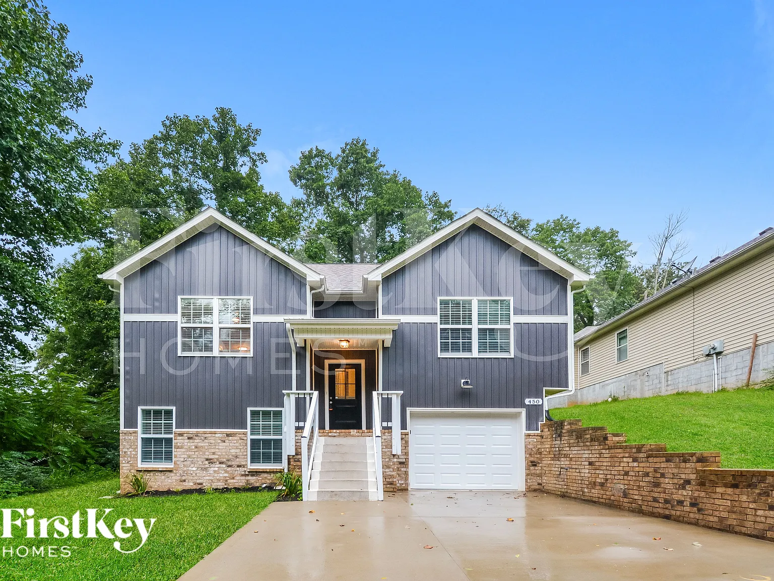 3 bed, 2.5 bath, 1557 sqft, $1,955 — Photo 1