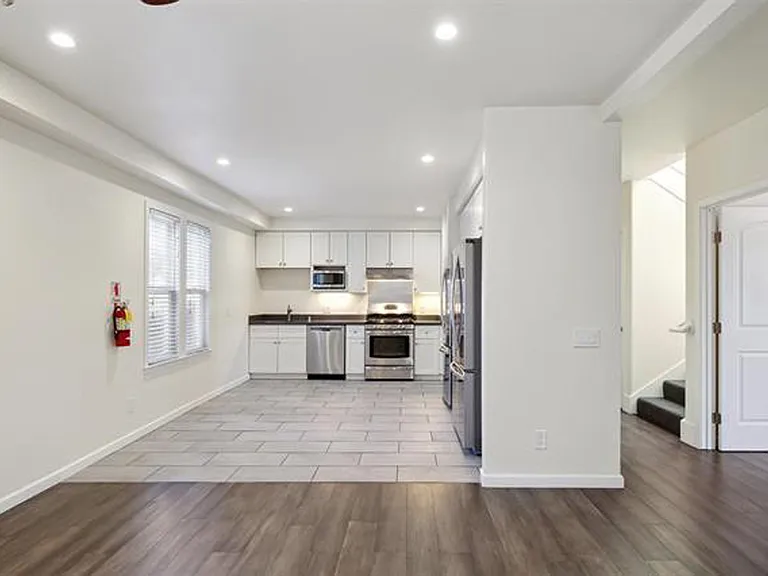 2211 Haste St — Photo 13
