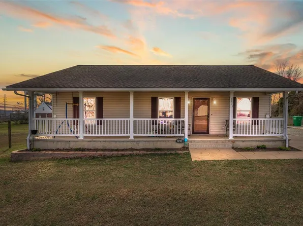 1211 Perrine Rd, Farmington, MO 63640