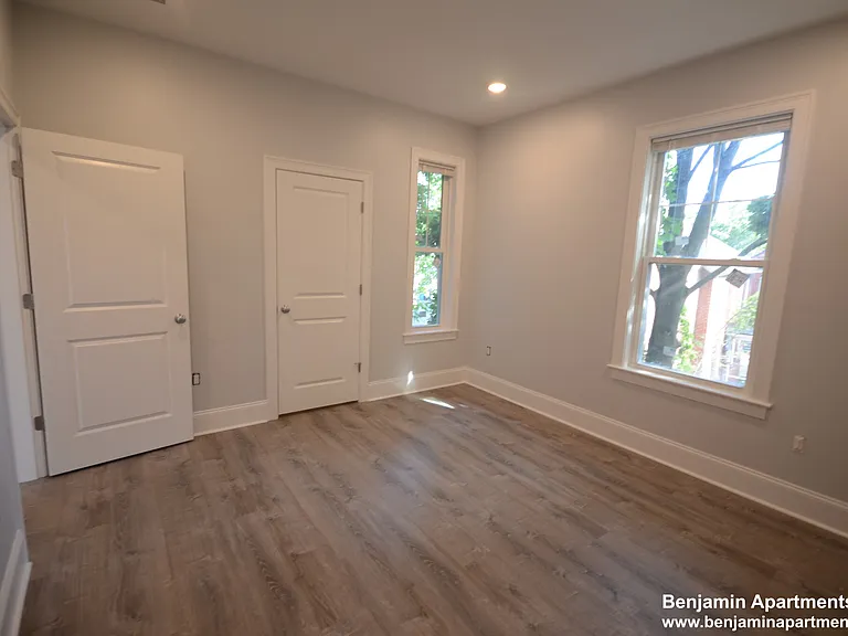 134 Franklin St #5 — Photo 9
