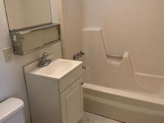 2nd image of 124 E Beaver St #8886925