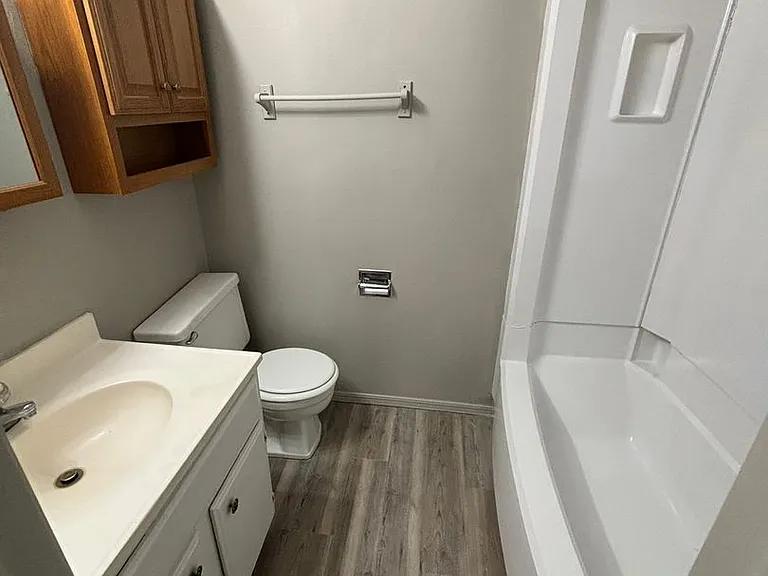 614 W Cleveland St #1-16 — Photo 8