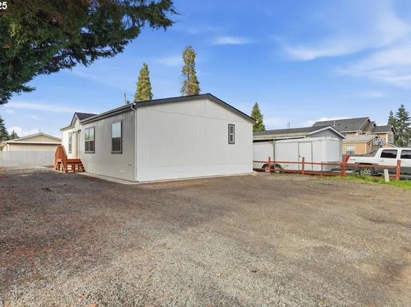 20815 Walnut St, Aurora, OR 97002