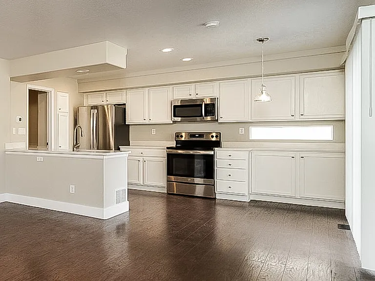 4483 Lyndenwood Point — Photo 9
