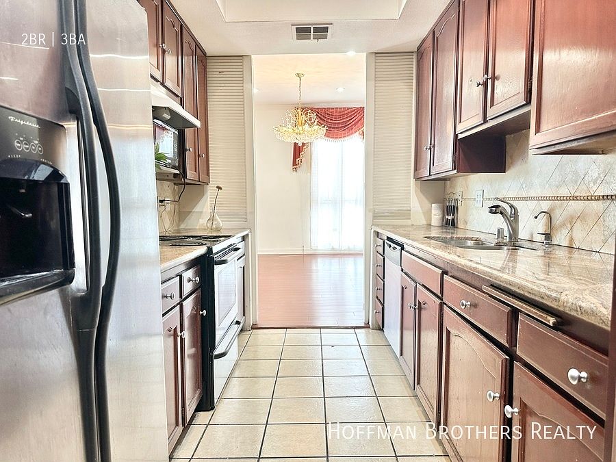 1st image of 2175 S Beverly Glen Blvd #303A