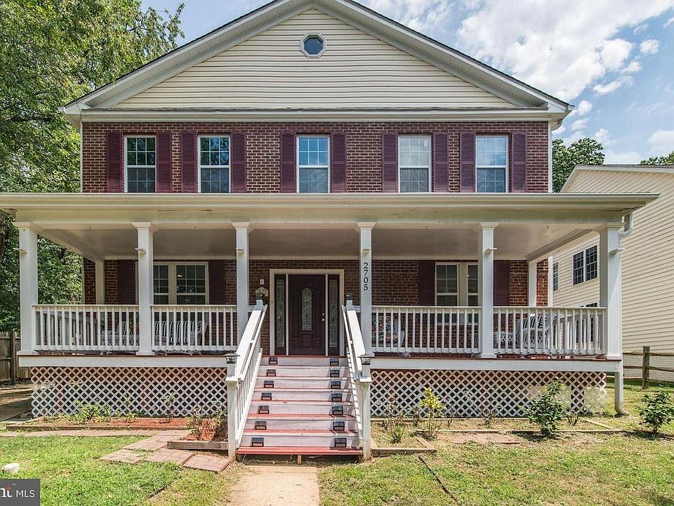 1st image of 2705 Woodley Pl