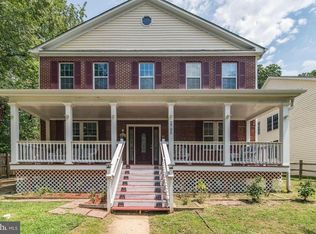 2705 Woodley Pl, Falls Church, VA 22046
