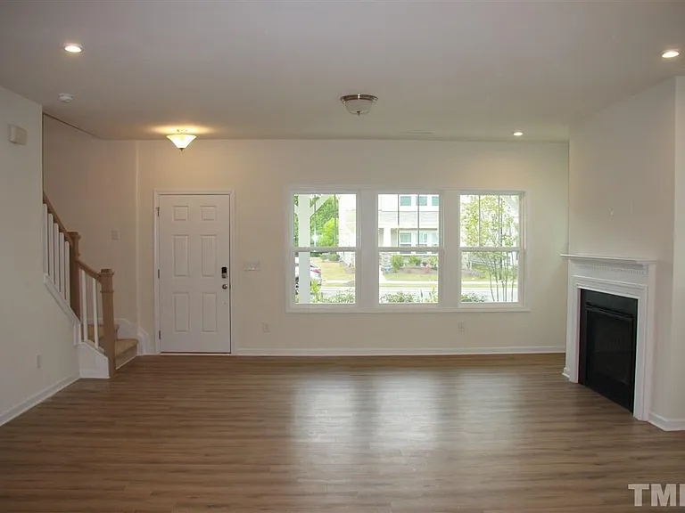 842 Firebrick Dr — Photo 5